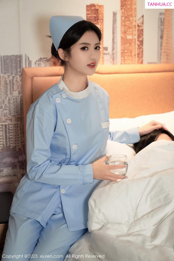 李浅浅  [XiuRen]高清写真图 2023.05.16 No.6745 浅浅Danny 护士服美腿第13张图片